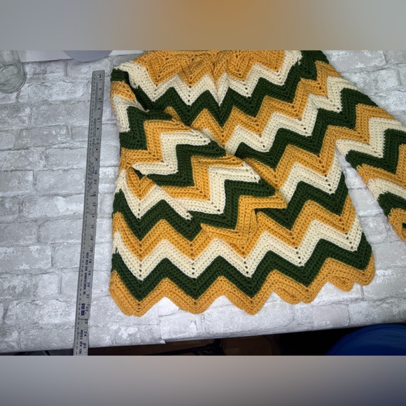 Chevron Patterned Sweater - Green, Yellow, and Cream - Picture 5 of 6